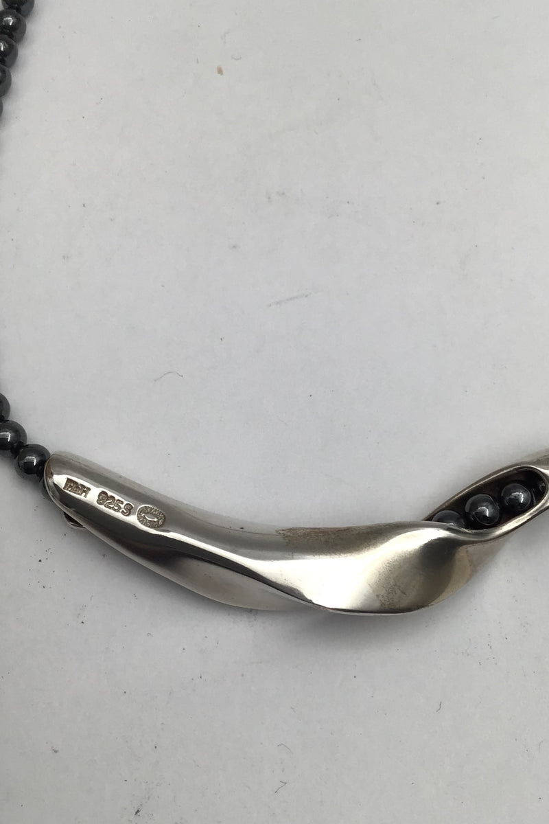 Georg Jensen / Hans Hansen Hæmatit Halskæde med Sterling Sølv Vedhæng