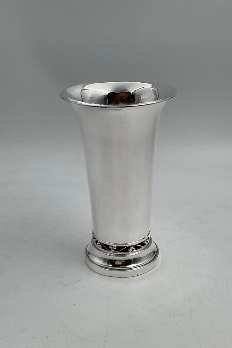 Georg Jensen Sterling Silver Vase No. 469A (1925-1932) Harald Nielsen MODEL