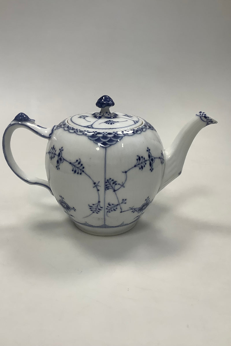 Royal Copenhagen Blue Fluted Half Lace Tea Pot No 611