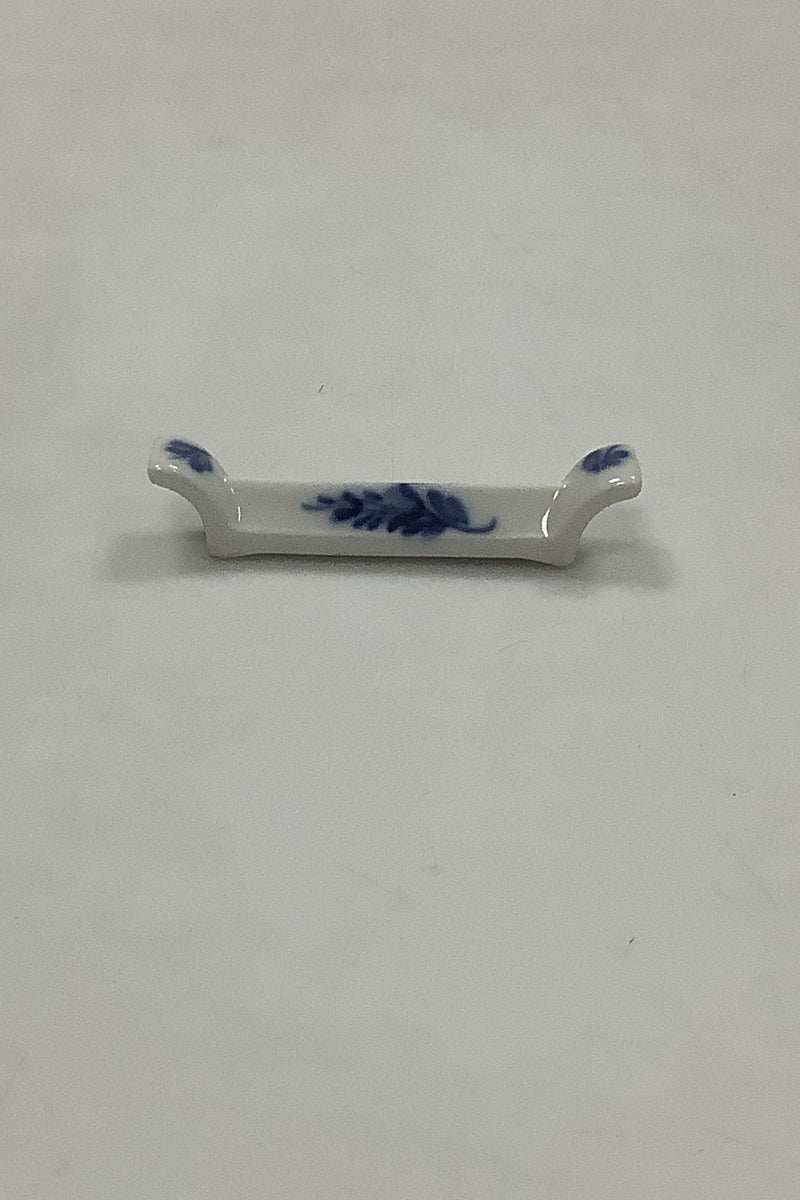 Royal Copenhagen Blue Flower knife rest No 2311