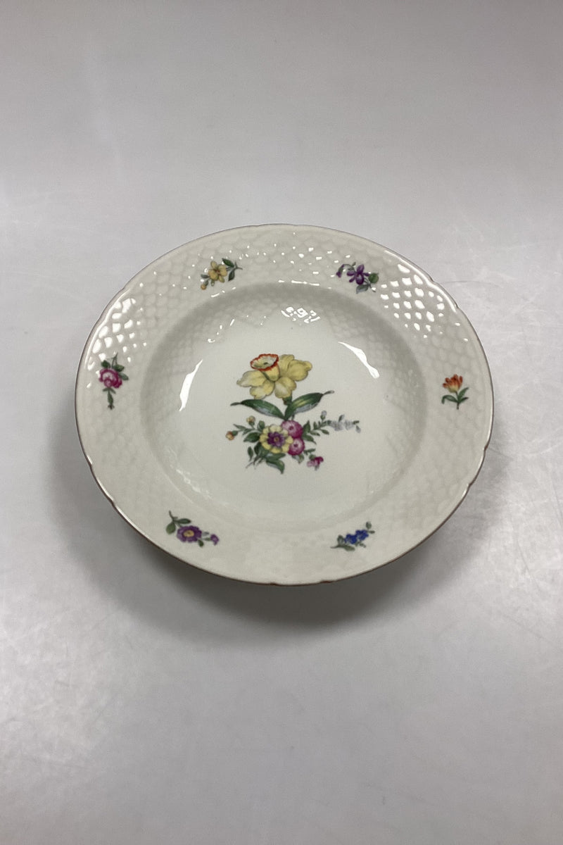 Bing and Grondahl Saxon Flower, Cream Deep Plate No. 22