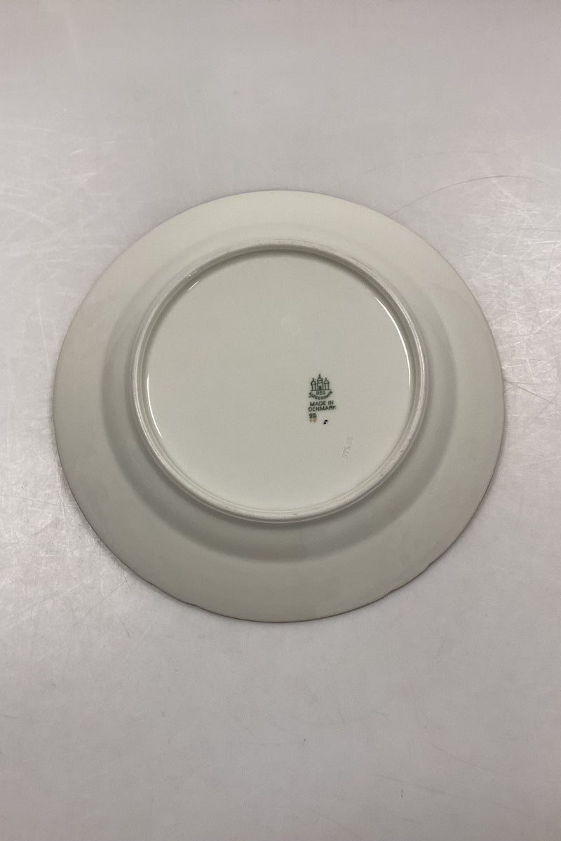 Bing and Grondahl Saxon Flower, Cream Dinner Plate No. 25