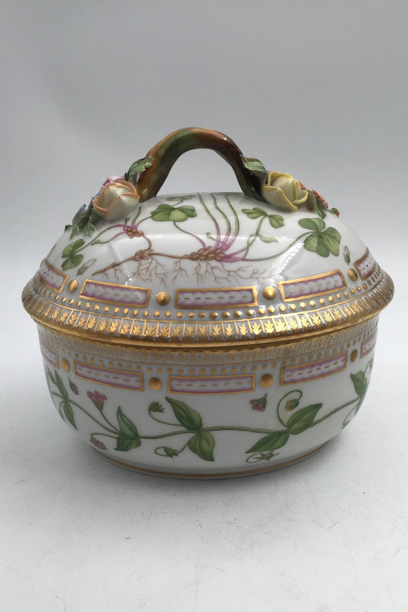 Royal Copenhagen Flora Danica Large Sugar Bowl / Small Lidded Tureen No. 20/3582.