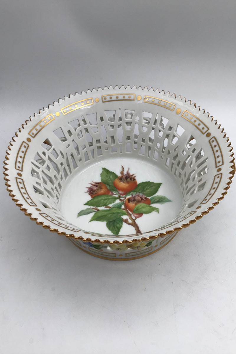 Royal Copenhagen Flora Danica Round Fruit Bowl No. 429/3534 (Rosehip)