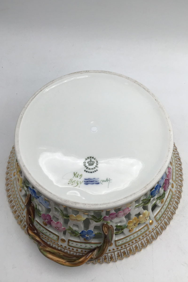 Royal Copenhagen Flora Danica Round Fruit Bowl No. 429/3534 (Gooseberry)