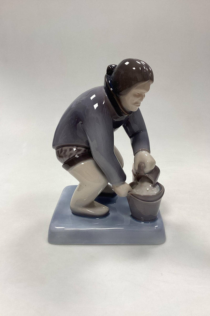 Bing og Grøndahl Figur af Inuit /Grønlandsk Kvinde No. 2416 - Danam Antik