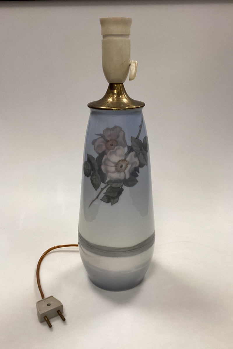 Royal Copenhagen Art Nouveau Lampe / Vase med Vildroser No. 1225/184 - Danam Antik