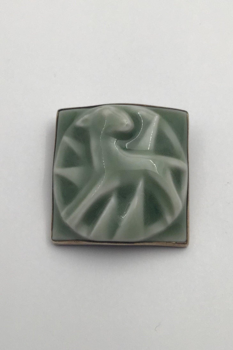 Royal Copenhagen / Dragsted Porcelæn / Sterling Sølv Jais Nielsen Broche - Danam Antik