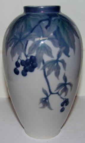 Royal Copenhagen Art Nouveau Vase No 1218/47C - Danam Antik
