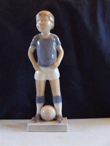 Royal Copenhagen Figur Fodboldspiller No 5657 - Danam Antik