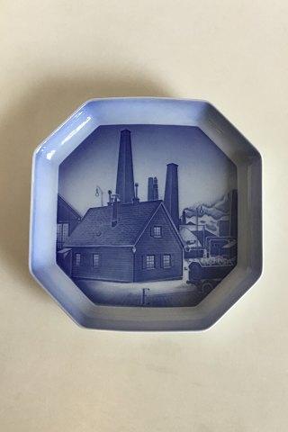 Bing og Grøndahl Alfabet Platte Essen. Designet i 1933-1934 af Ove Larsen - Danam Antik