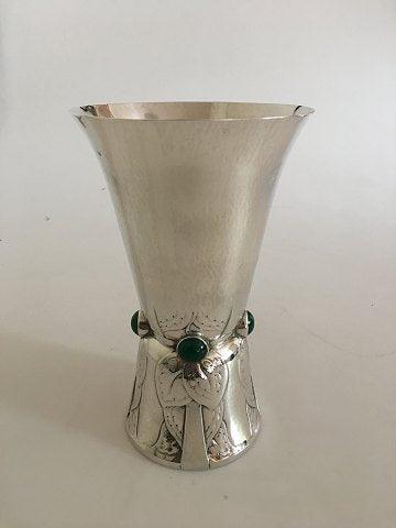 Georg Jensen Sterling Sølv Vase No. 116 prydet med Grønne Agater. - Danam Antik