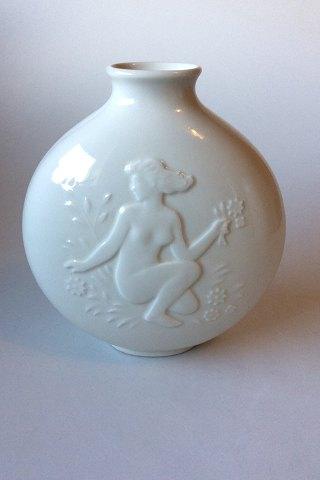 Royal Copenhagen Blanc de Chine vase af Hans Henrik Hansen af Ung Nøgen pige no. 4117 - Danam Antik