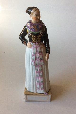 Royal Copenhagen Overglazur figur 12104 Grith Jan Hansens Datter Kokkedragt, Amager 30 cm - Danam Antik