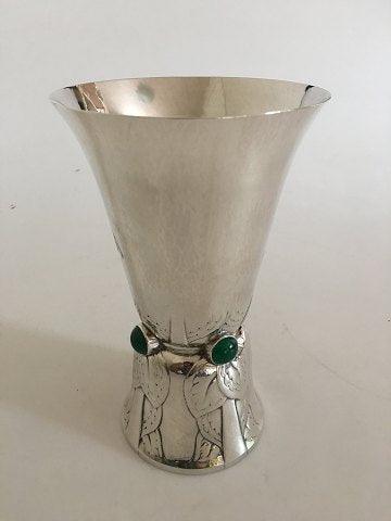 Georg Jensen Sterling Sølv Vase No. 116 prydet med Grønne Agater. - Danam Antik