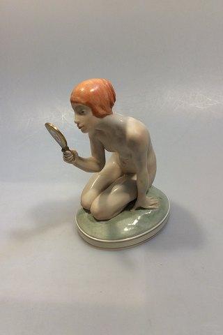 Royal Copenhagen Figur af pige med spejl No 1244. Designet af Gerhard Henning - Danam Antik