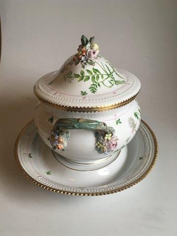 Royal Copenhagen Flora Danica Terrin No 3559 med underfad No 3561 - Danam Antik