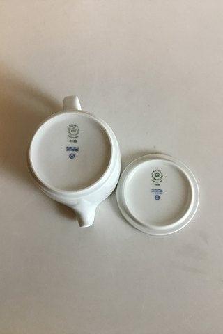 Royal Copenhagen Hvidpot Kande No 6265 med låg No 6318 - Danam Antik