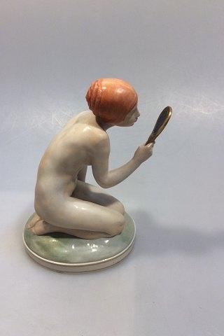 Royal Copenhagen Figur af pige med spejl No 1244. Designet af Gerhard Henning - Danam Antik