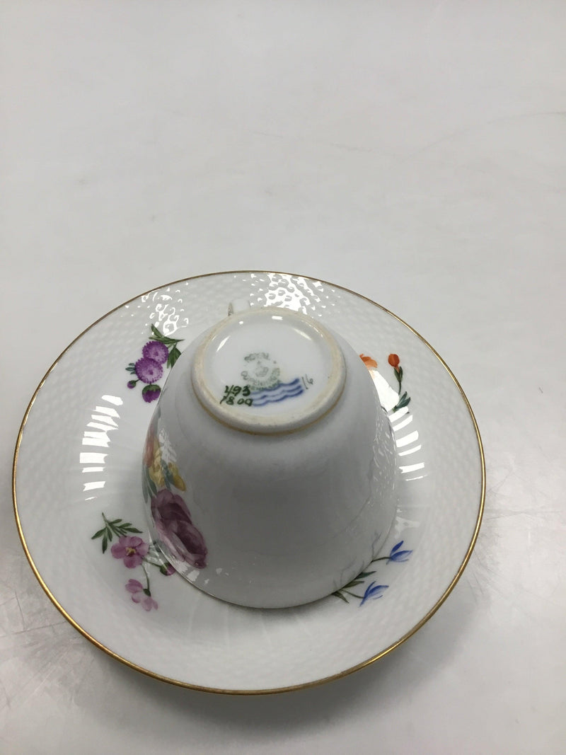 Royal Copenhagen Saksisk Let Blomst Kaffekop med underkop No 1870 - Danam Antik