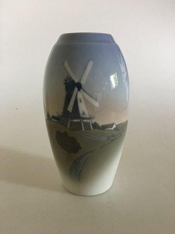 Bing & Grøndahl Vase med Møllemotiv No. 1302/6251 - Danam Antik