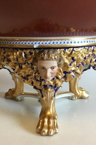 Bing og Grøndahl Punchbowle på stand af porcelæn, dekoreret i rød, blå og guld. - Danam Antik