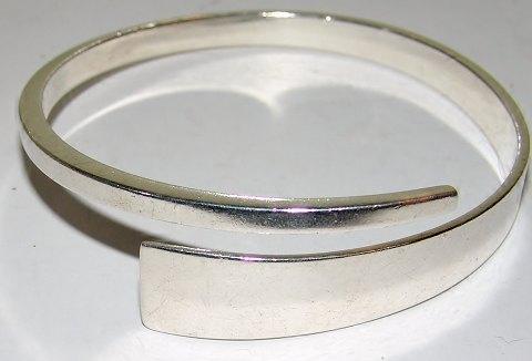 Hans Hansen Sterling Sølv Armbånd i Moderne Stil - Danam Antik