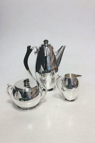 Hans Hansen Sterling Sølv Kaffesæt med Kaffekande, Sukkerskål og Flødekande no 170 fra 1935 designet af Karl Gustav Hansen - Danam Antik