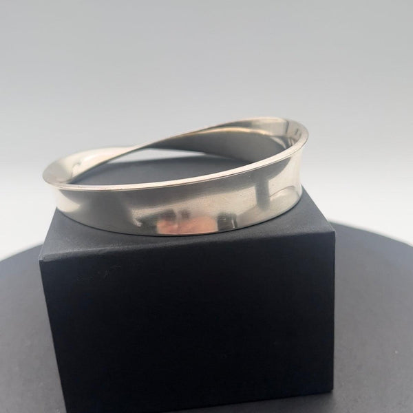 Georg Jensen Sterling Silver Torun Bangle No 206 Möbius（ジョージ ジェンセン スター