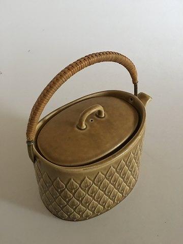 Jens Quistgaard "Relief" Oval Tekande / Kaffekande i Keramisk Stentøj. B&G / Kronjyden - Danam Antik