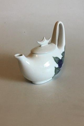 Kongelig Porcelæn Kaffekande fra 1894 Malet af Jenny Meyer - Danam Antik