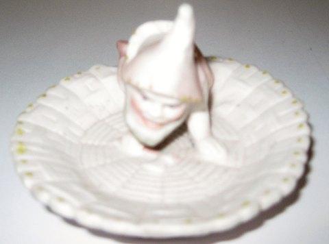 Porcelæns Nissemand på en lille skål - Danam Antik