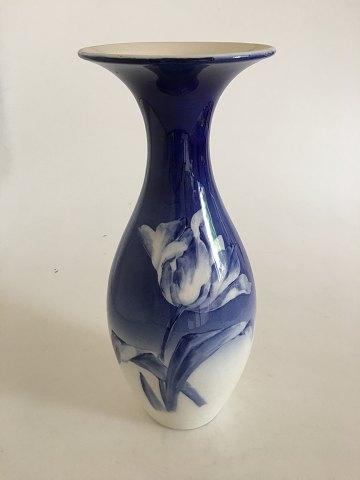 Rørstrand Vase Blå / Hvid med Tulipan Motiv - Danam Antik