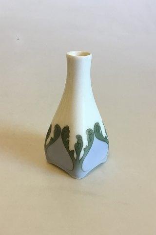 Royal Copenhagen Art Nouveau Lille vase No 264/154 PMN - Danam Antik