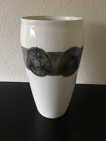 Royal Copenhagen Art Nouveau Unika Vase med Møl fra 1908 - Danam Antik