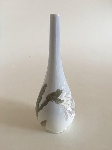 Royal Copenhagen Art Nouveau Vase med blomster No 31/61 - Danam Antik