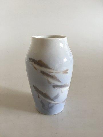 Royal Copenhagen Art Nouveau vase med fisk No 89/88B - Danam Antik