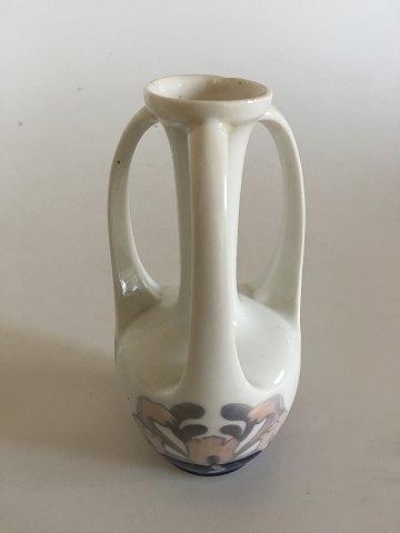 Royal Copenhagen Art Nouveau Vase med Tre Hanke No 290/60B - Danam Antik