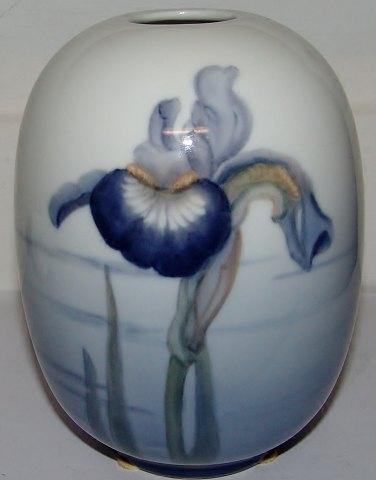 Royal Copenhagen Art Nouveau Vase No 8424/282 - Danam Antik