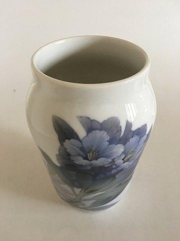 Royal Copenhagen Art Nouveau Vase No 845/1217 Med Blå Blomstermotiv - Danam Antik