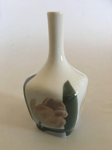 Royal Copenhagen Art Nouveau Vessel Vase No. 215/135 med Tulipan dekoration - Danam Antik