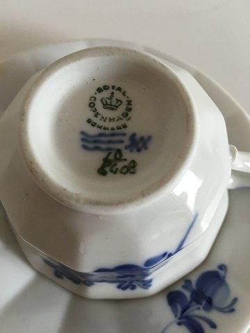 Royal Copenhagen Blå Blomst Kantet Kaffekop og Underkop No 8608 - Danam Antik