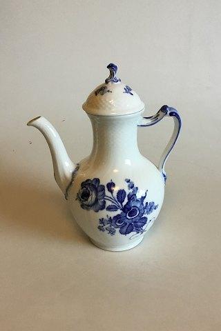 Royal Copenhagen Blå Blomst Svejfet Kaffekande No 1794 - Danam Antik