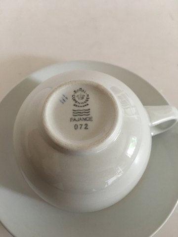 Royal Copenhagen "Blåkant" Kaffekop med Underkop No. 072 - Danam Antik