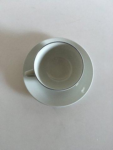 Royal Copenhagen Blåkant Kaffekop og Underkop No 3042/072 - Danam Antik