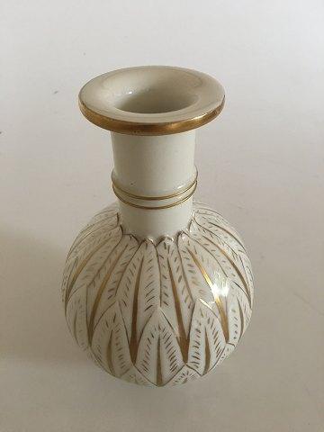 Royal Copenhagen Blanc de Chine vase med guld af Arno Malinowski No 3309 - Danam Antik