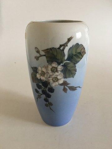 Royal Copenhagen Brombær Vase No 288/1049 - Danam Antik