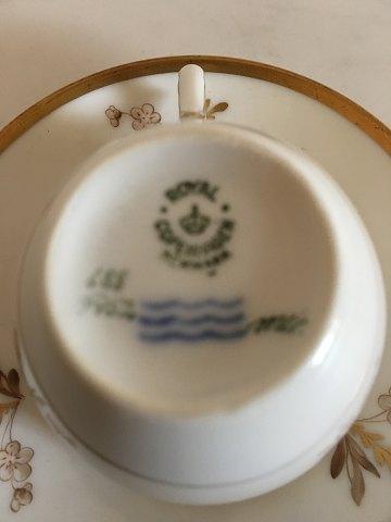 Royal Copenhagen Brun Rose Kaffekop og Underkop No 9452 - Danam Antik