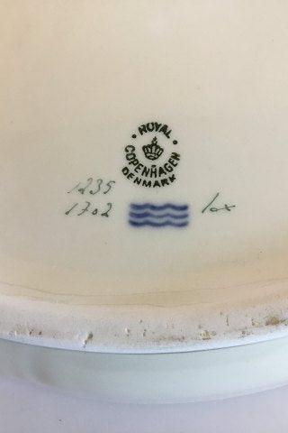 Royal Copenhagen Creme Svejfet med Guld (Stel 1235) Lågfad No 1702 - Danam Antik