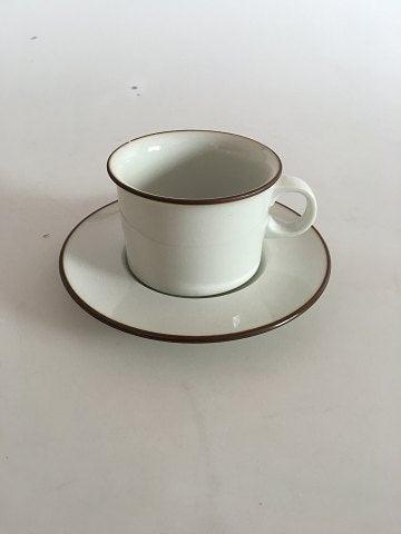 Royal Copenhagen Brun Domino Kaffekop med underkop No 14910 - Danam Antik